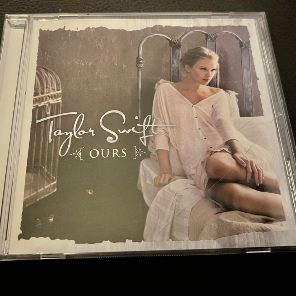Taylor Swift Ours Single